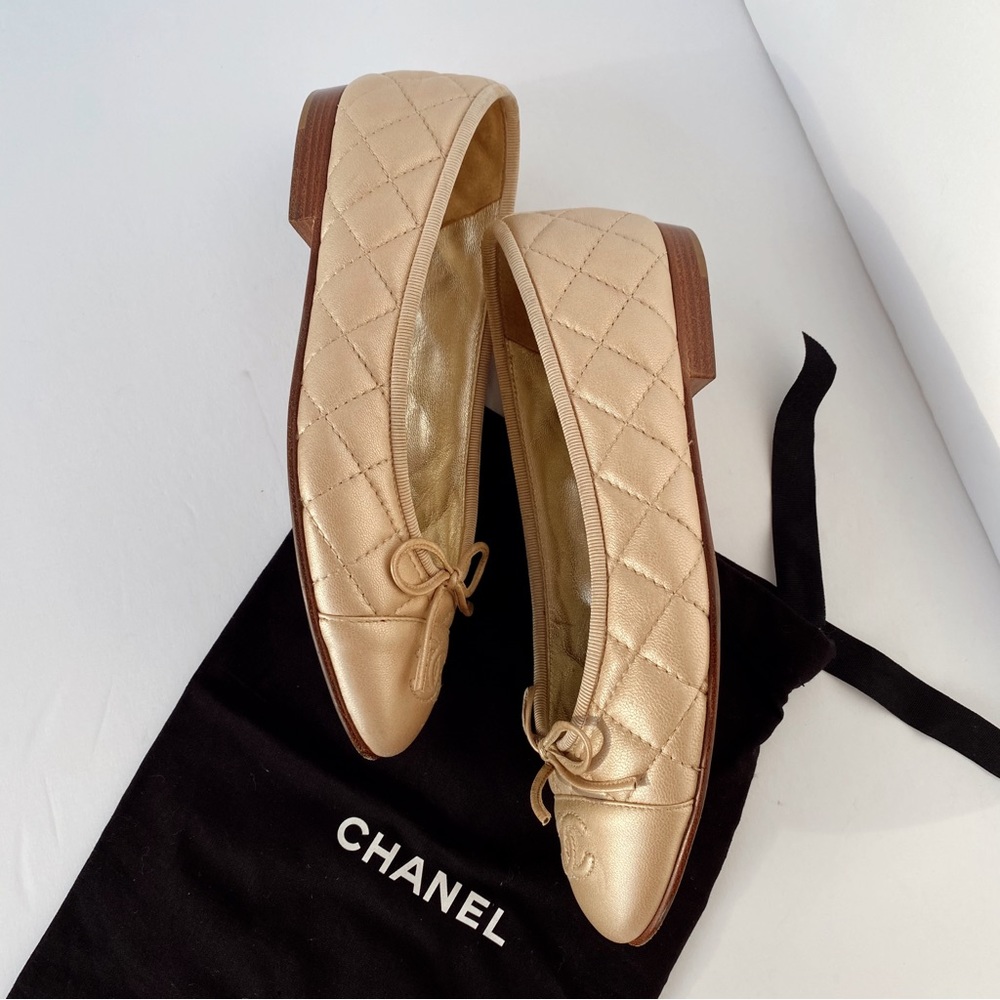 CHANEL Quilted Metallic Gold Leather Ballet Flats